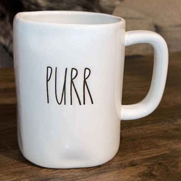 YOU NEED TO PURR!
Rae Dunn white ceramic coffee/tea mug/cup ‘PURR’ cat lovers - Picture 1 of 2